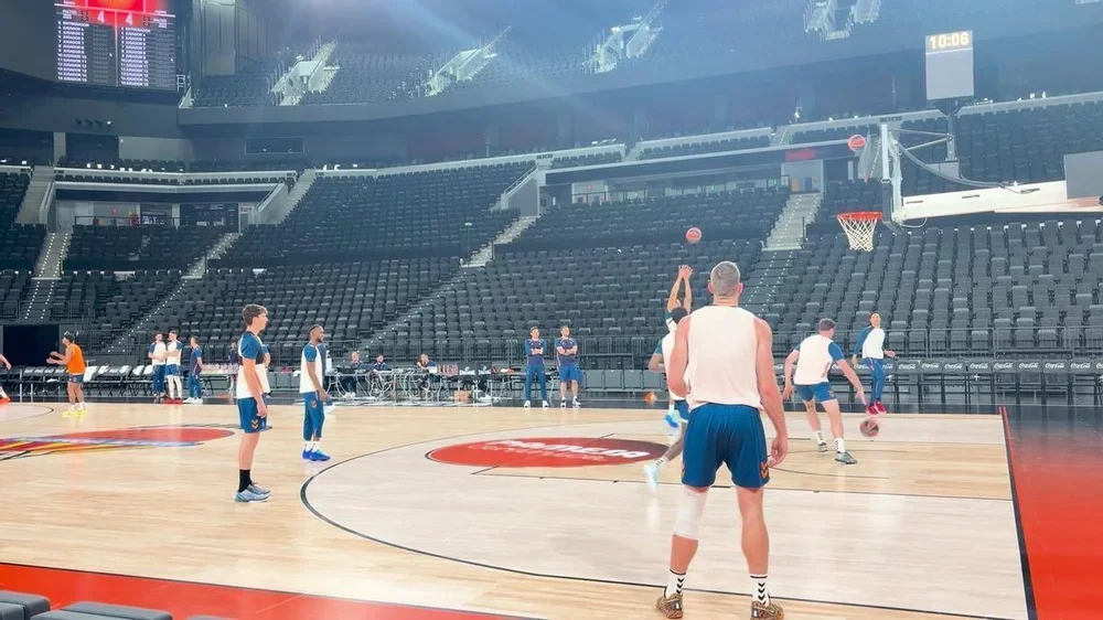 Festival de triples de Valencia Basket en el entrenamiento previo al partido ante Panathinaikos